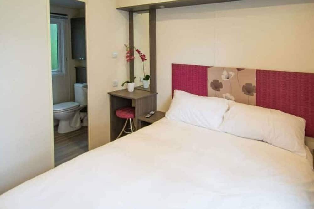 Shorefield Country Park Getaway in Milford-on-Sea, Hampshire