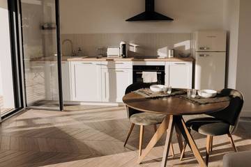 Gîte pour 2 personnes, avec terrasse dans Plage Du Men Armor