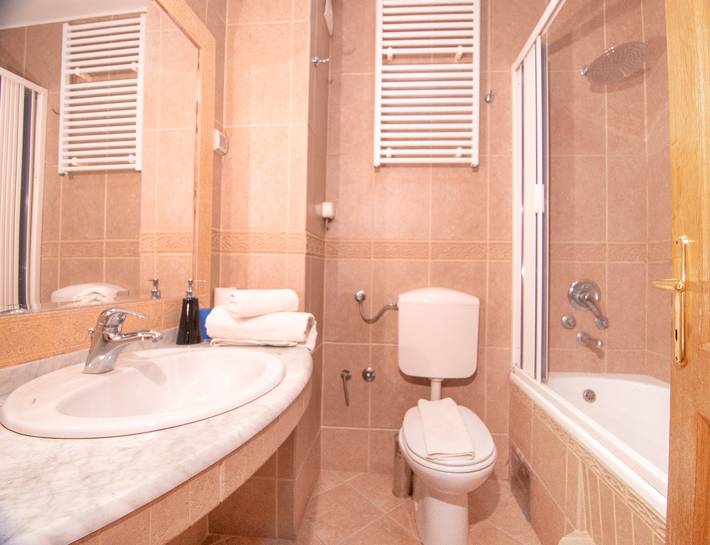 Chambre d’hôte pour 3 personnes, avec balcon/terrasse, animaux acceptés au Monténégro - 4