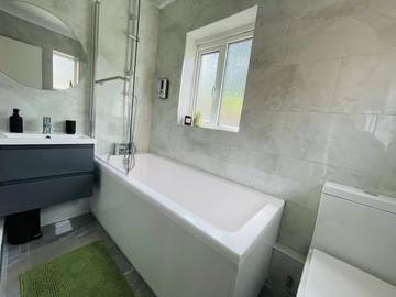 Holiday Rental for 7 People in Luton, Chiltern Hills, Photo 3