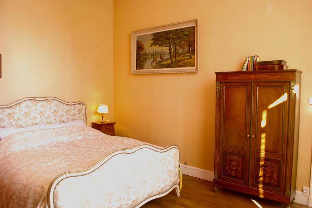 Yxie - Manoir des Arts - Suite Camus in Villeblevin, Yonne
