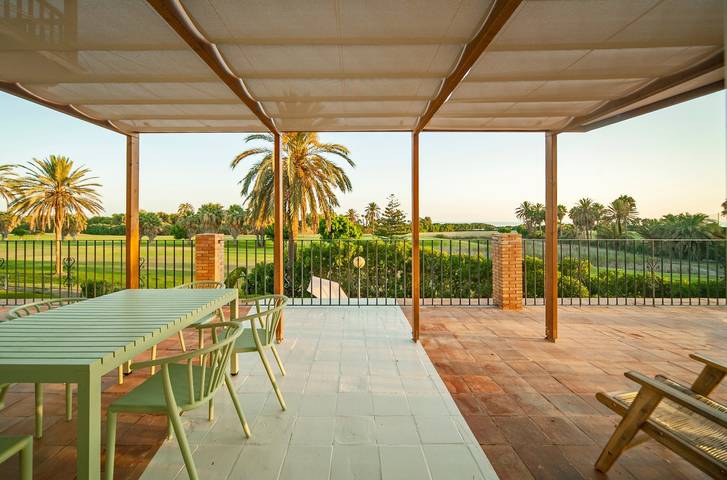 Ganze Wohnung, Ferienwohnung Casa Chirimoyo mit Meerblick, Gemeinschaftspool und Wlan in Playa Granada, Motril
