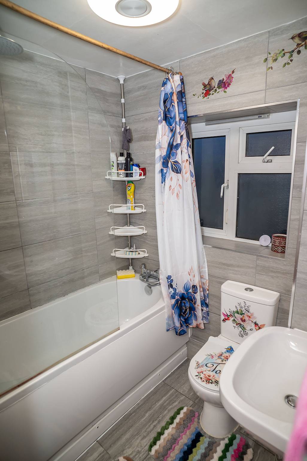 Charming London Guest Room with Garden & Bbq in Haringey, London