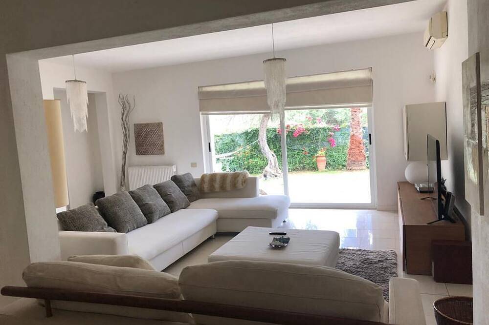 Villa Ines, in der Stute mit Fisch in Capoterra, Cagliari Provinz