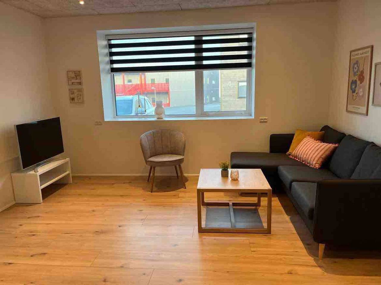 Ganze Wohnung, Gemütliches Apartment mit Meerblick in Hoyvík, Färöer in Färöer