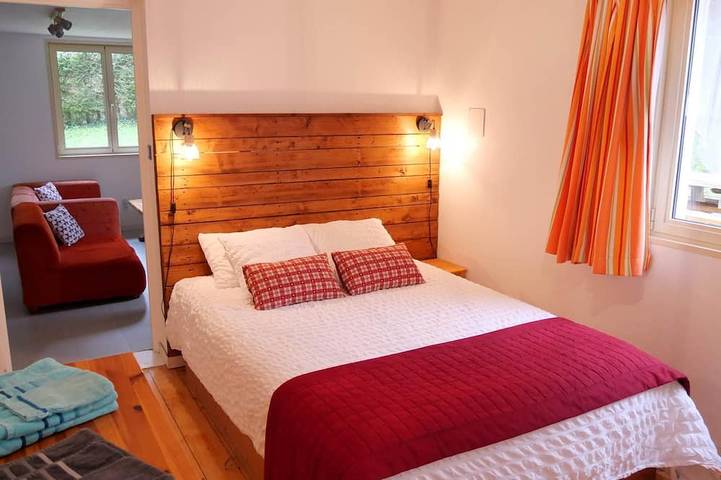 Gîte pour 4 personnes, avec jacuzzi à La Houssière - 2