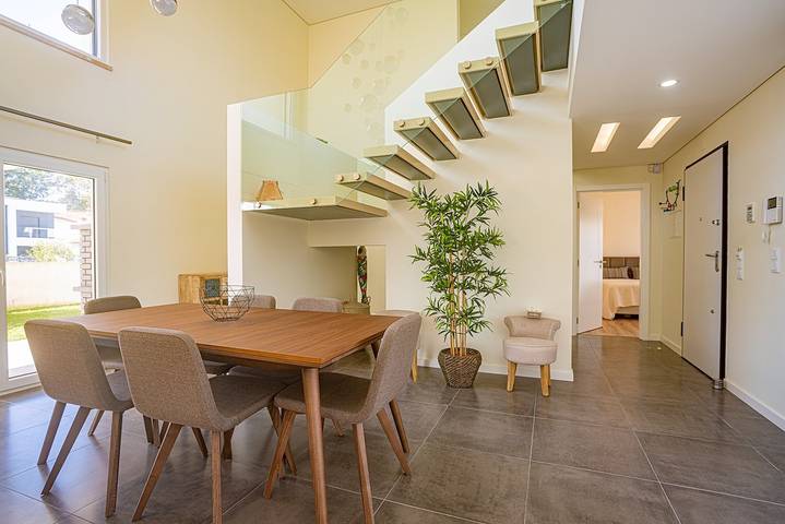 Location de vacances pour 8 personnes, avec jardin et terrasse dans Aroeira - 2