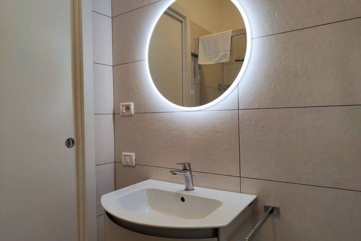 Apartamento entero, [Apartment] Parking, Wifi, Outdoor Space, and Sea in Marcelli, Numana
