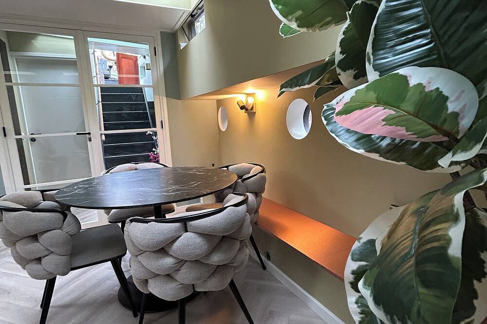 New: Sailors Suite on luxurious wellness houseboat in Dutch Coast