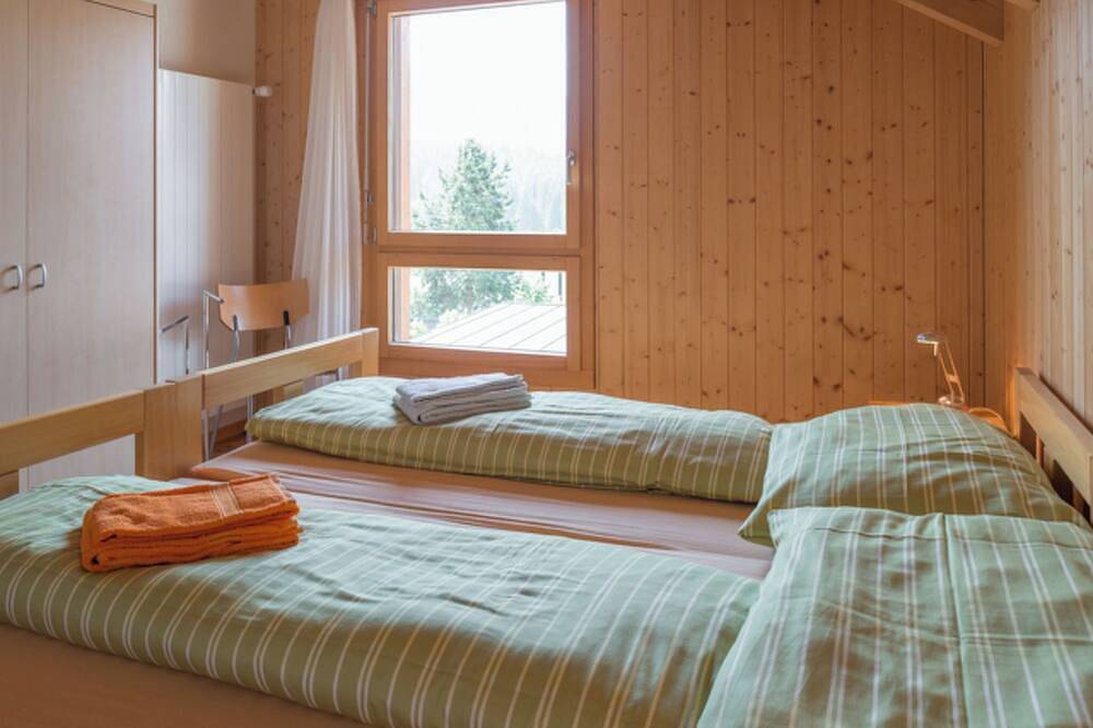 Caflisch Jacob und Erika, (Trin Mulin). 6.5 Zimmer Einfamilienhaus in Trin Mulin, Trin