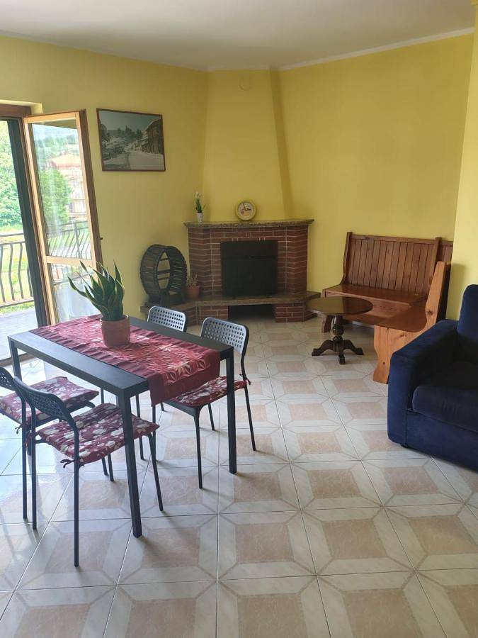 Appartamento per 6 persone, con balcone e panorama in Tagliacozzo