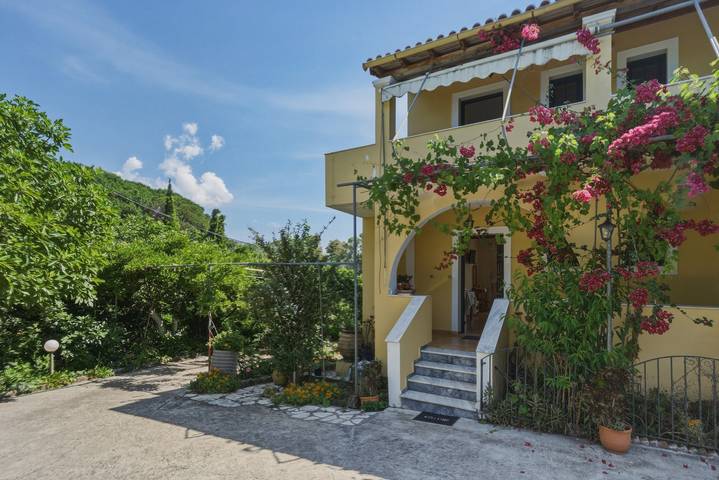 Apartamento estúdio para 3 pessoas, com varanda em Corfu