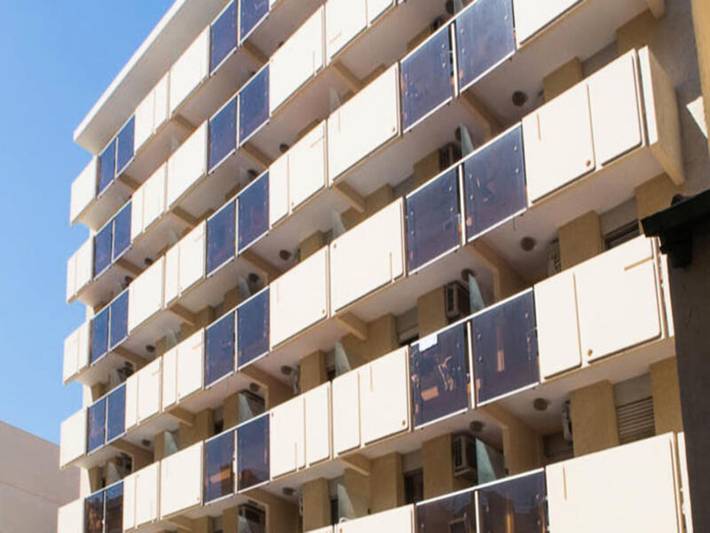 Gîte pour 4 personnes, avec balcon, animaux acceptés dans Plage Beau Rivage Saint Raphael