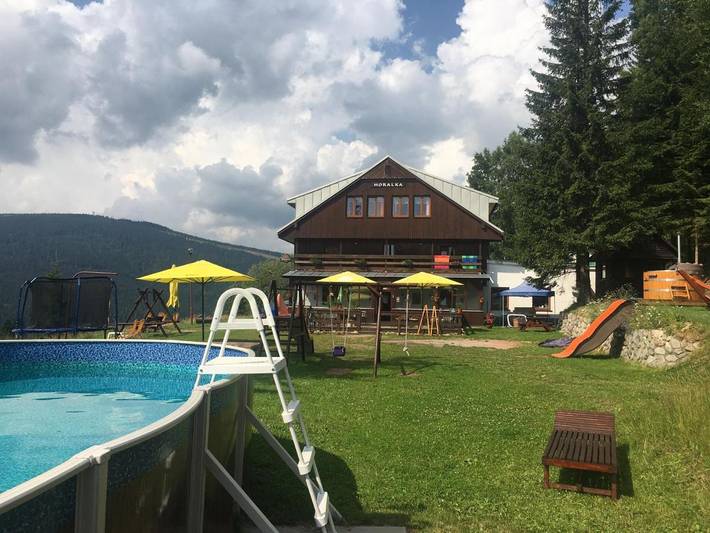 Dom gościnny dla 4 osób, z widok i basen oraz sauna i ogród, zwierzęta dozwolone w Szpindlerowy Młyn