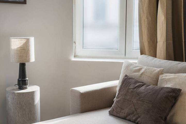 Apartamento entero, Modern 1Br & 1Lr Flat near Ghent Castle & Center in Gante (Flanders), Gante