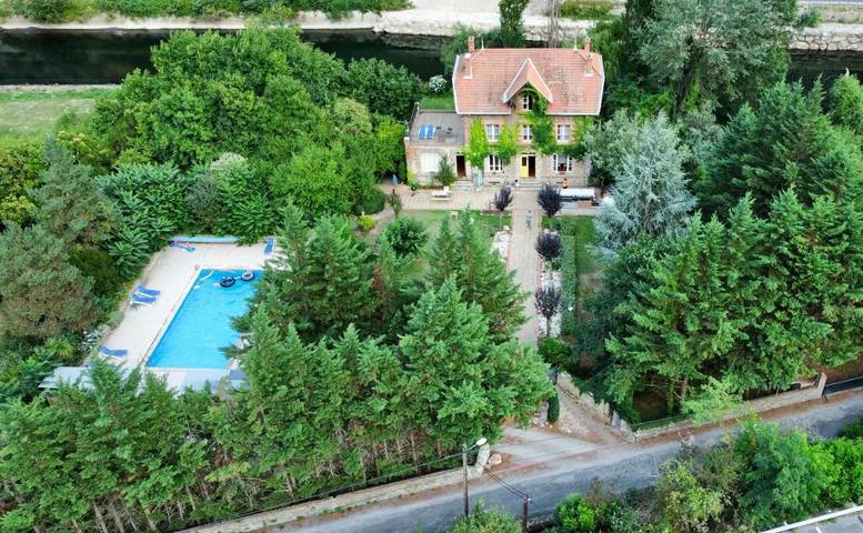 Location de vacances pour 2 personnes, avec vue ainsi que piscine et jardin à Fuilla - 3