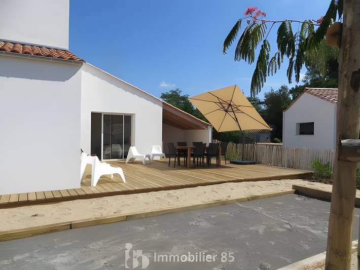 Location de vacances pour 8 personnes, avec jardin dans Plage de la Grière