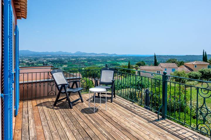 Gîte pour 6 personnes, avec Piscine à Roquebrune-sur-Argens - 2