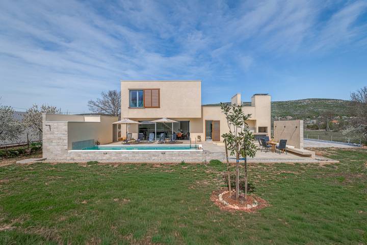 4-Zimmer-Haus mit Pool Dicmo, Zagora in Dalmatinisches Zagora