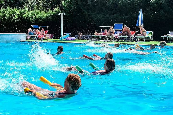 Bungalow für 4 Personen, mit Pool und Terrasse in den Alpen - 2