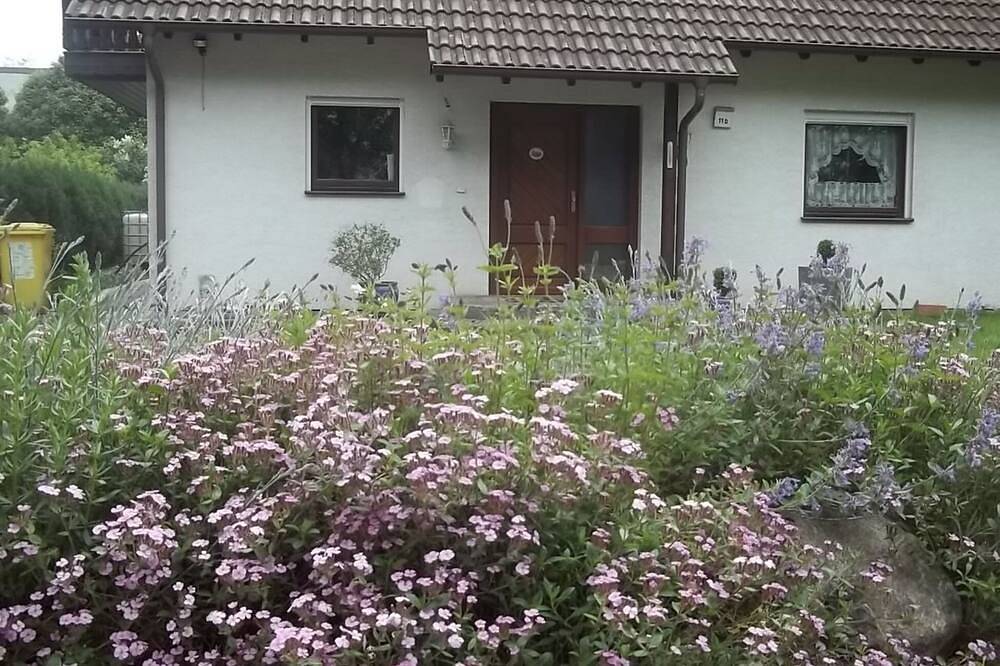 Ganze Wohnung, Only 20 minutes from the city center in Billstedt, Hamburg
