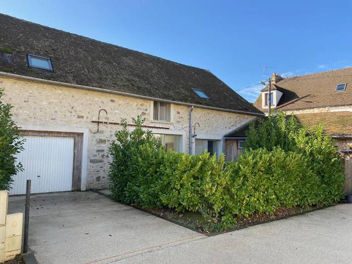 Gîte pour 8 personnes, avec jardin, animaux acceptés à Machault