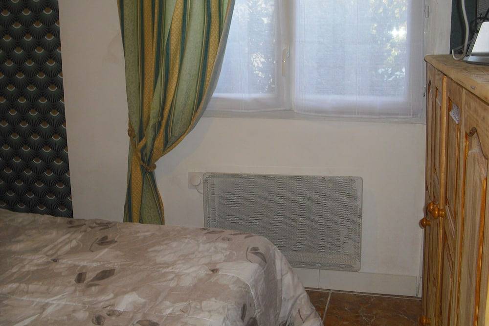 Apartamento entero, Le Poirier in Gordes, Parque natural regional del Luberon