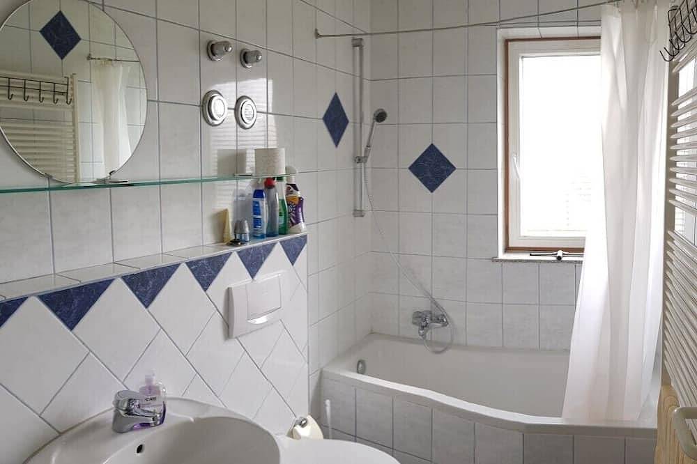 Ganze Wohnung, Einliegerwohnung  21/2 Zimmer, separater Eingang , ruhiger Lage in Dietenheim (Baden-Württemberg), Alb-Donau-Kreis