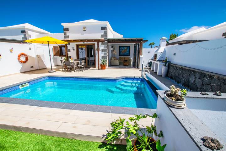 Villa for 2 people, with Garden in Parque del Rey