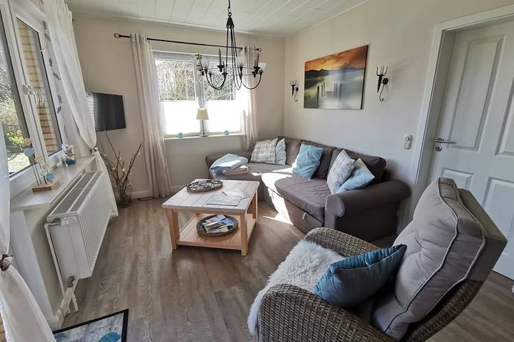 Ferienwohnung für 3 Personen, mit Terrasse und Garten in Stinteck