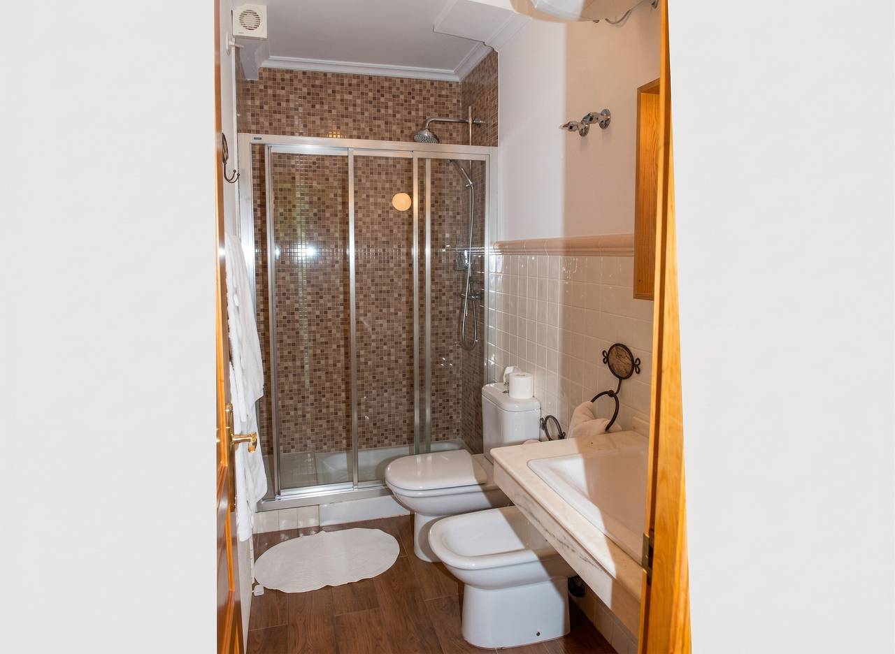 Apartamento entero, Encantador apartamento con piscina en San Antolin 30 m² y jardín in Ibias, Provincia de Asturias