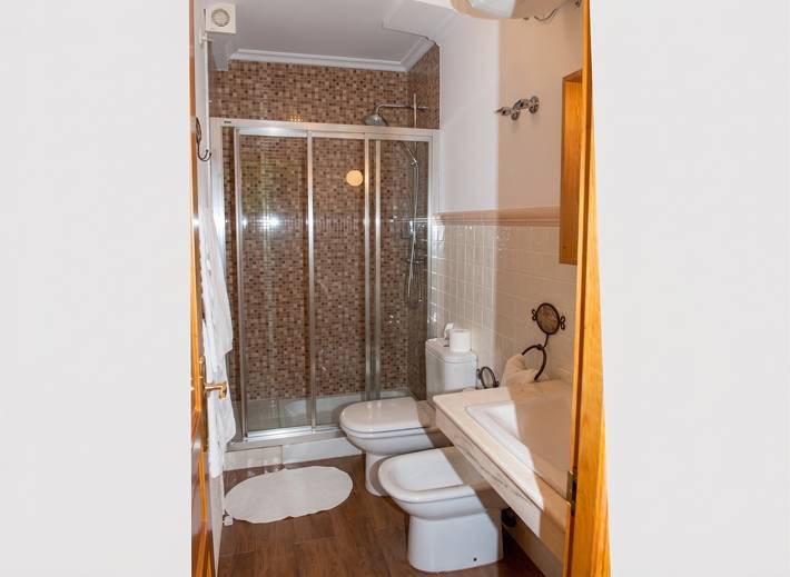 Ganze Wohnung, Charmante Wohnung mit Pool in San Antolin 30 m² und Garten in Ibias, Provincia de Asturias
