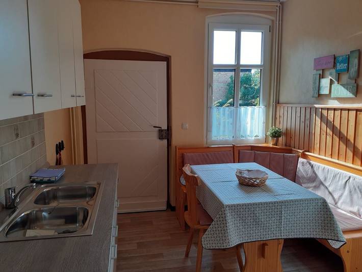 Ganze Ferienwohnung, Ferienwohnung in Zirtow - Ferienwohnung in Zirtow in Roggentin (Mirow), Mirow