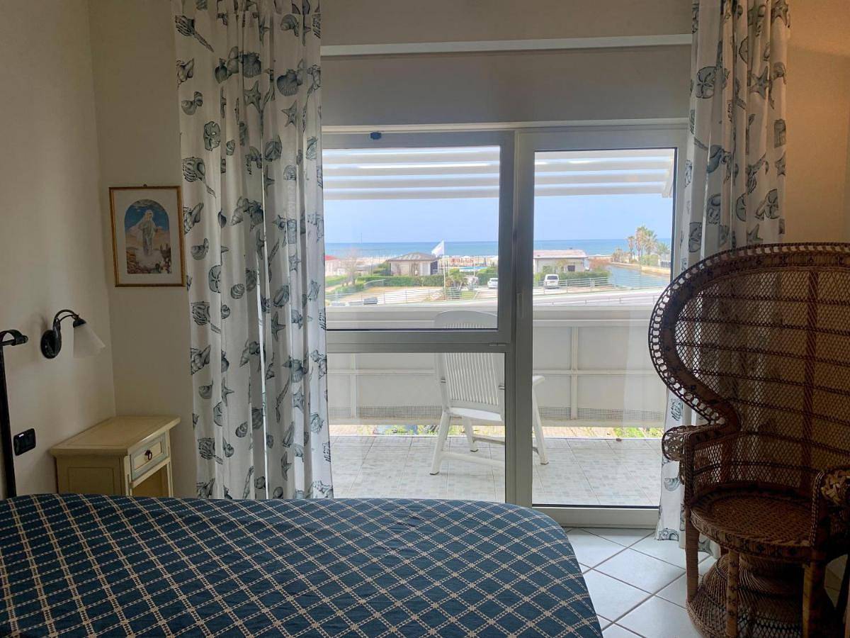 Casa fronte mare con piscina - Seafront house with pool in Lido di Camaiore, Pietrasanta