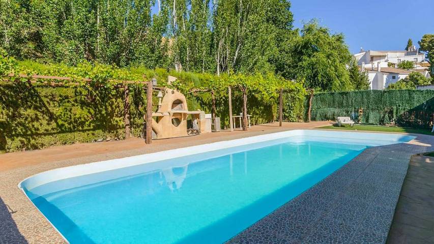 Villa pour 14 personnes, avec jacuzzi et balcon/terrasse - 1