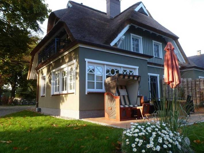 Ferienwohnung für 5 Personen, mit Garten und Sauna sowie Balkon in Prerow