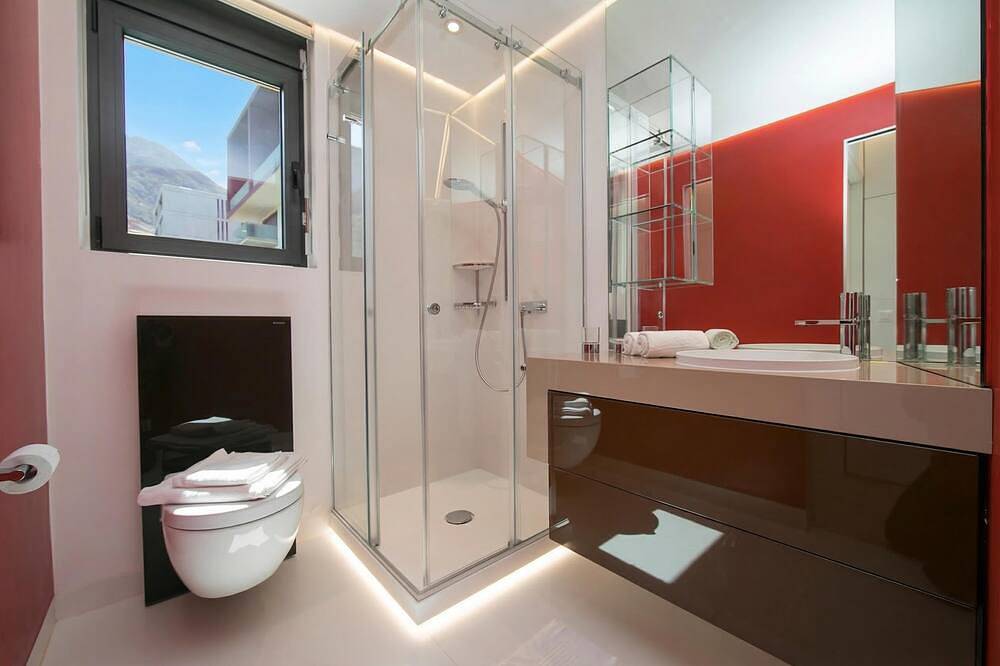 Ganze Wohnung, Urban Flat Paradiso, Paradiso (Lugano), Switzerland in Paradiso, Luganersee