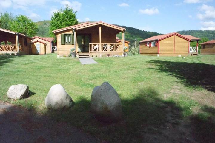 Gîte pour 4 personnes, avec piscine ainsi que vue et jardin à Ranspach - 2