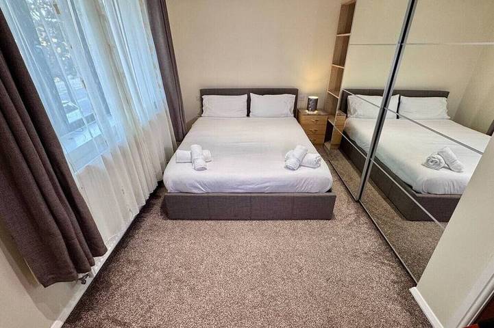 Large Home In Barking 1gbps WiFi & Free Parking in Barking e Dagenham, Londra
