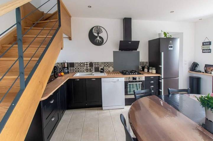 Location de vacances pour 9 personnes, avec jardin et terrasse à Thizay