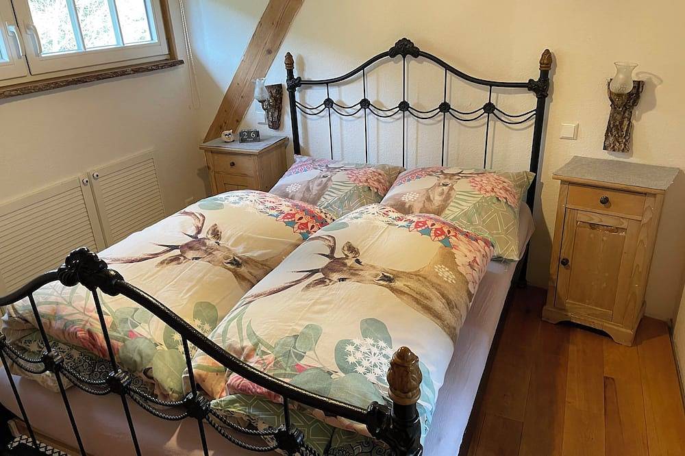 Ganze Wohnung, Neu! Fewo Eulennest in idyllischem Forsthaus, individuell und chic in Hundsbach, Forbach