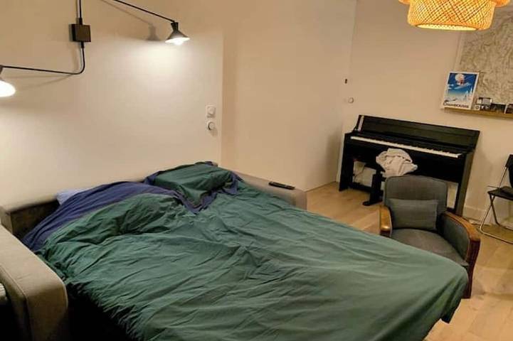Entire apartment, Quiet Montreuil... a 3-minute walk from the metro in Montreuil, Seine-Saint-Denis