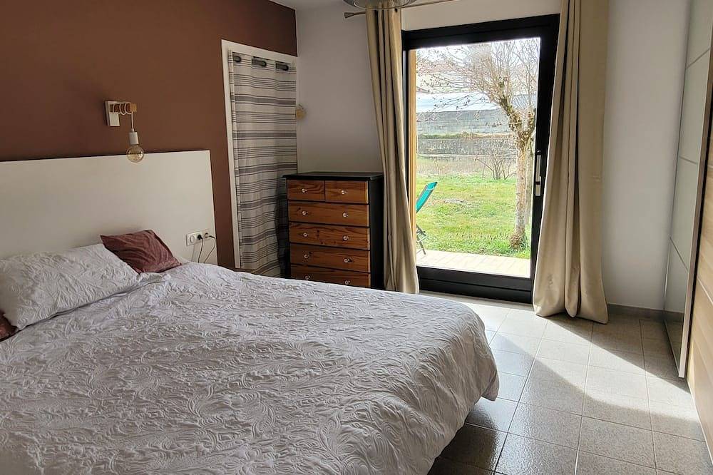 Family house with pool and garden in Drome in Valence, Valence region