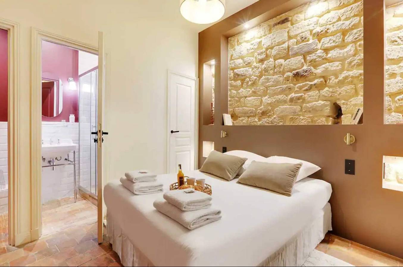 Apartamento entero, Superb air-conditioned apartment in the center of Paris/Le Marais in Distrito 3, París