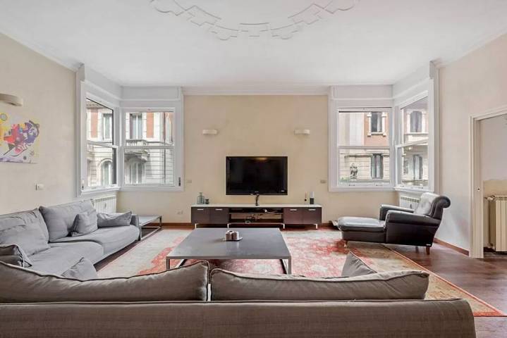 Villa pour 12 personnes, avec balcon et jardin à Milan - 2