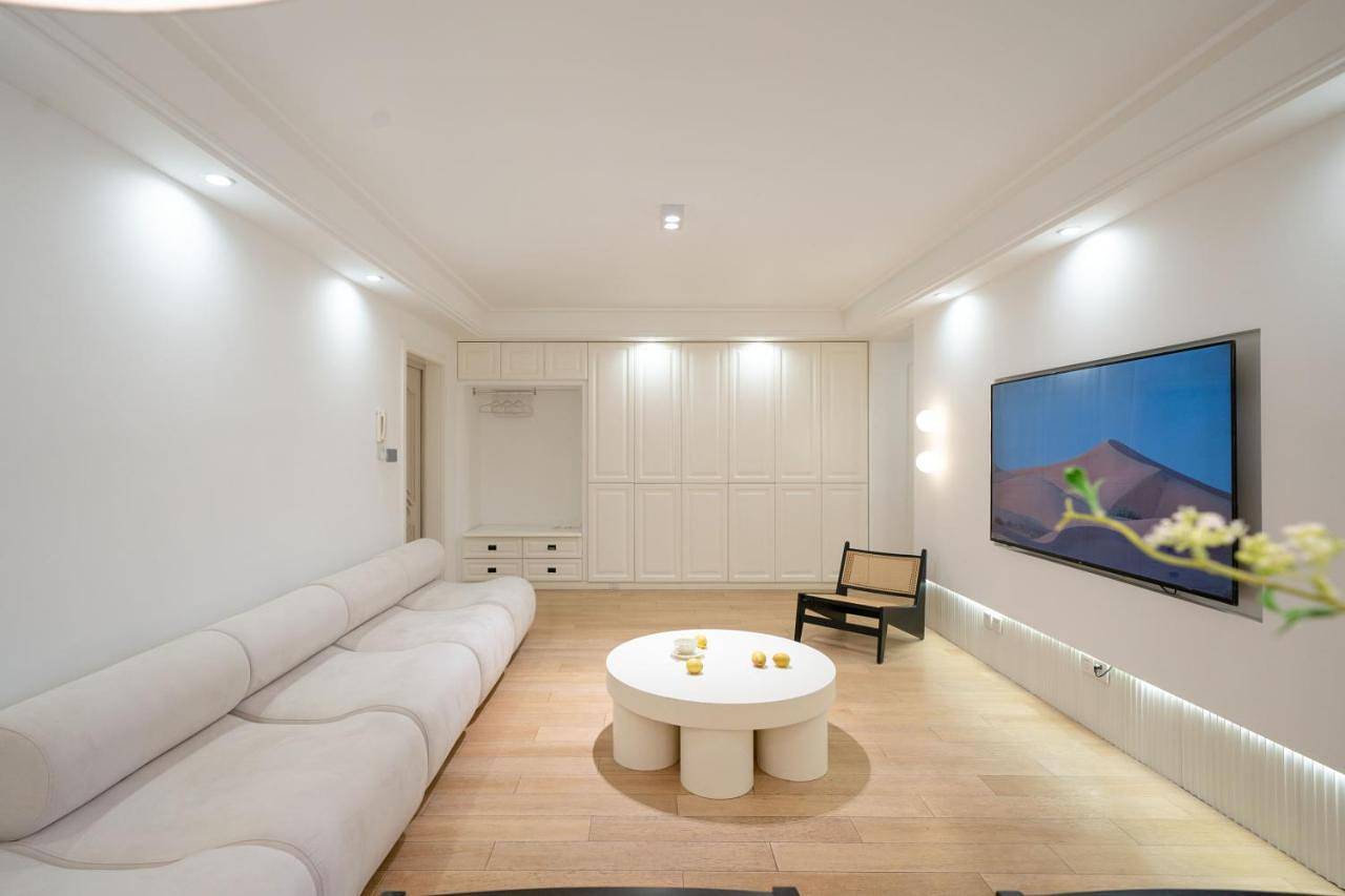 Entire apartment, Molly Homestay - walk to Yu Garden and the Bund 3bedrooms 1study 2 bathrooms elevator apartment in Shanghai, China