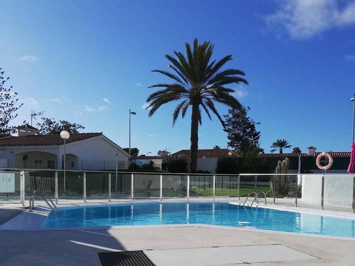 Casa de vacaciones para 3 personas, con vistas además de jardín y piscina, Se admiten mascotas en Playa del Inglés