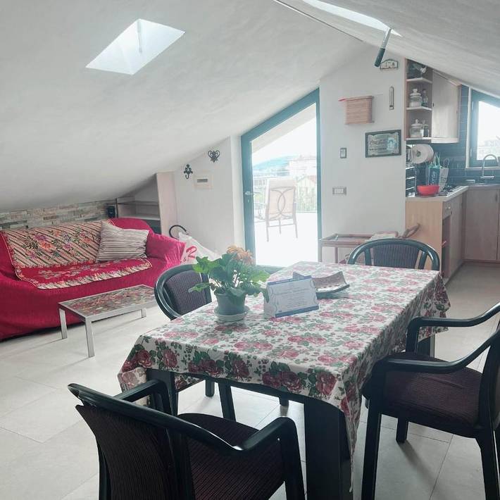 Appartamento per 4 persone, con Terrazza e Giardino nonché Panorama a Spigno Saturnia