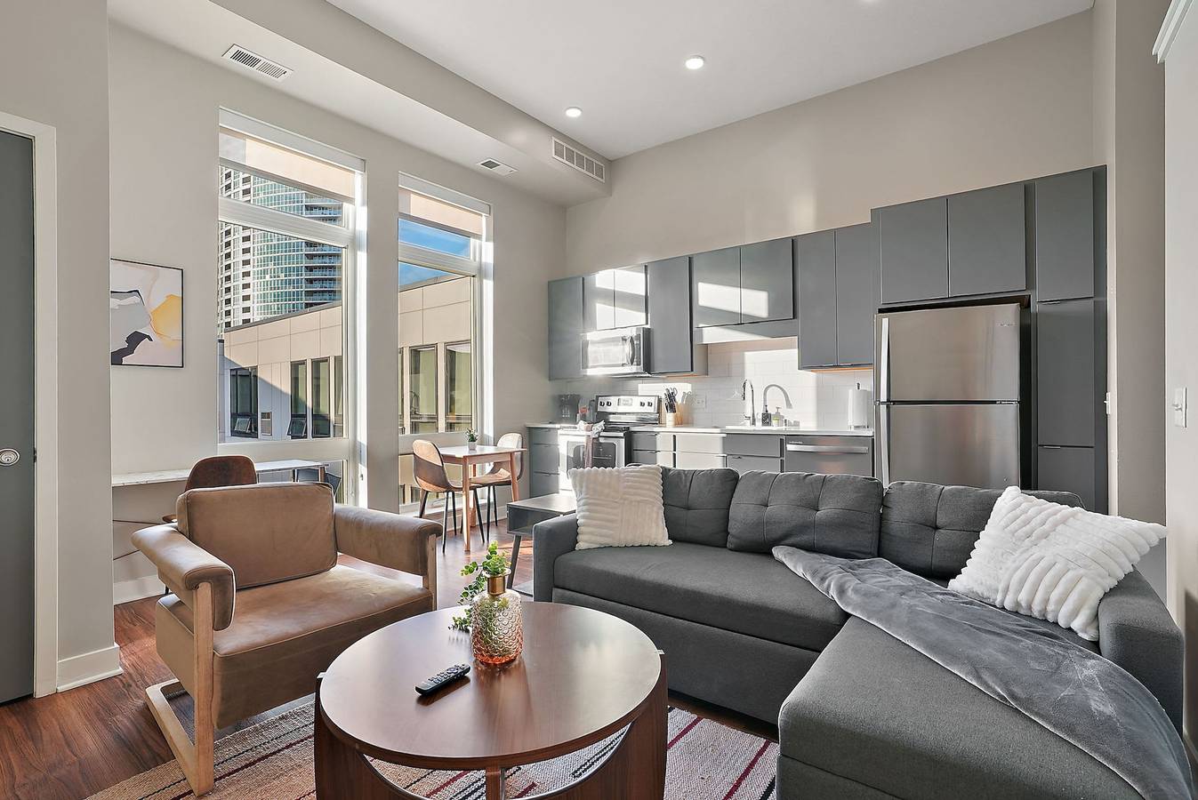 Entire apartment, Cozysuites in Marquee 1Br King with pool gym in Minneapolis, Twin Cities