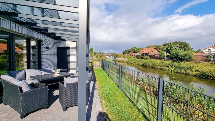 Ferienhaus für 6 Personen, mit Whirlpool und Terrasse sowie Garten und Sauna